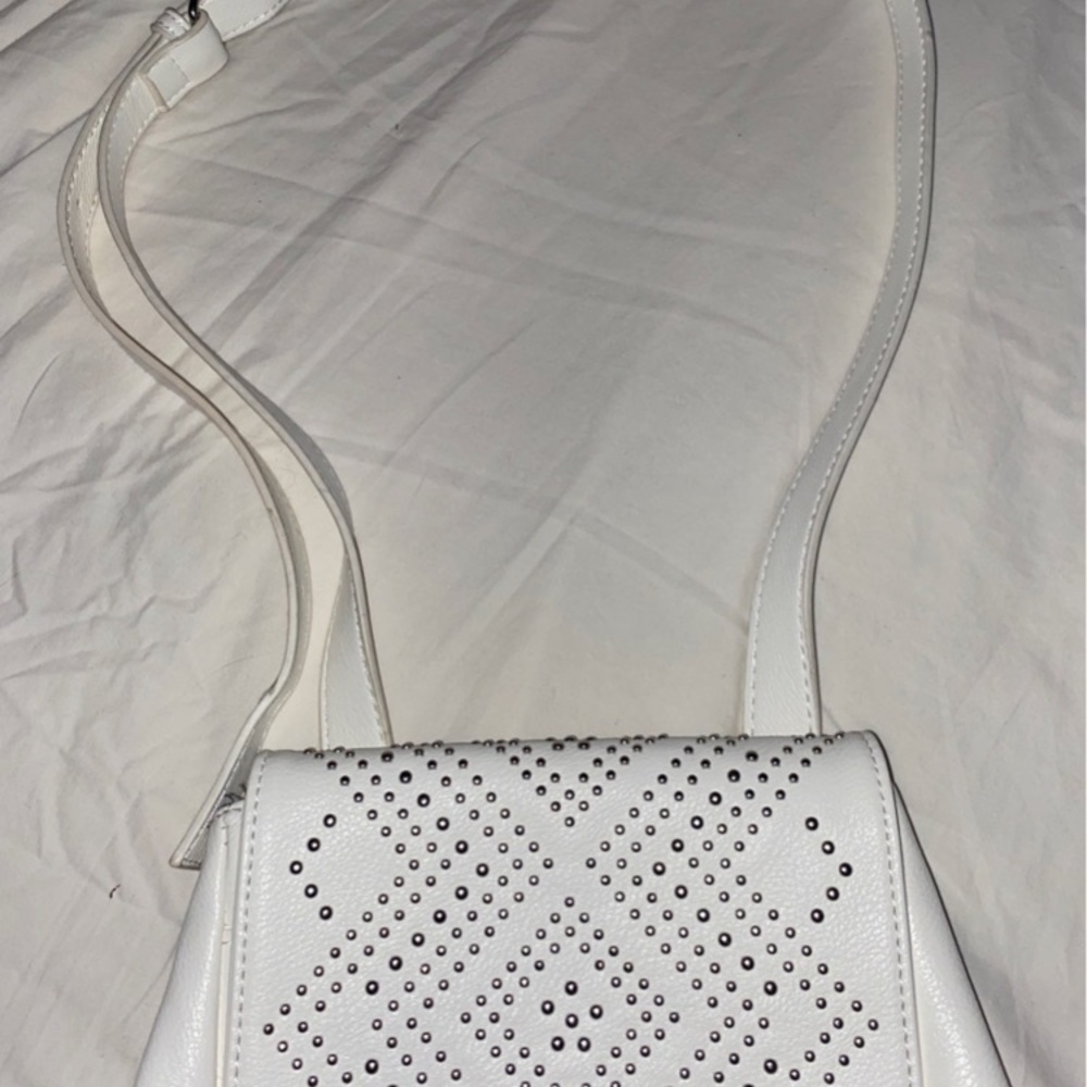 *CARLOS SANTANA White minimalist crossbody purse - Picture 3 of 5